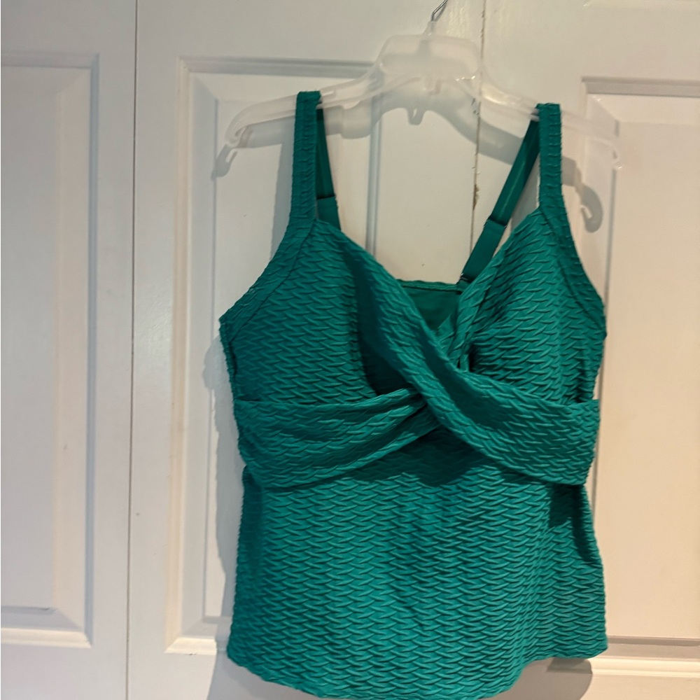 New with Tags Wrap Tankini Swimsuit Top size 18 - Picture 2 of 9